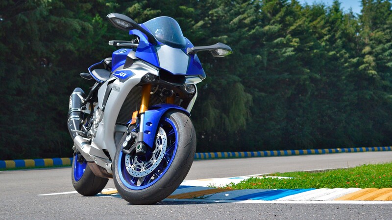 Yamaha R1 2020, un día de emoción en pista