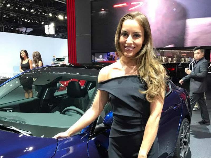Las chicas del Auto Show de Los Ángeles 2016