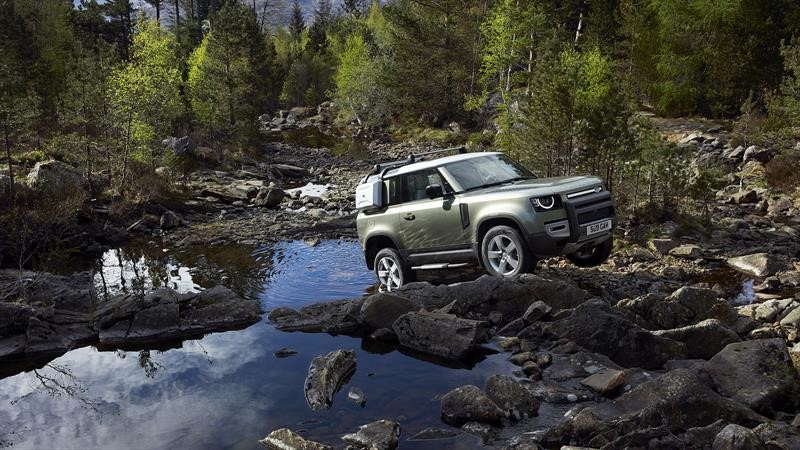 Land Rover Defender 2020