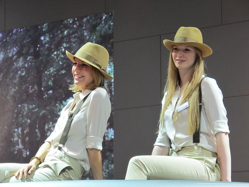 Las chicas del Salón de Frankfurt 2013