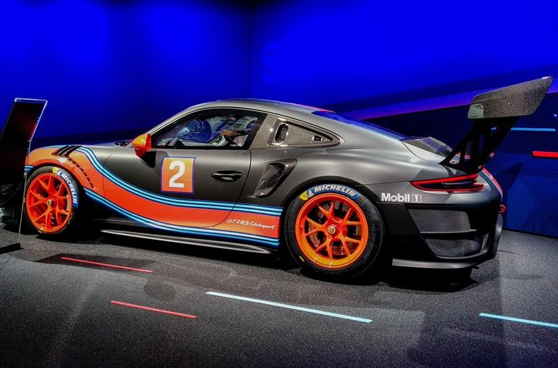Porsche 911 GT2 RS Clubsport