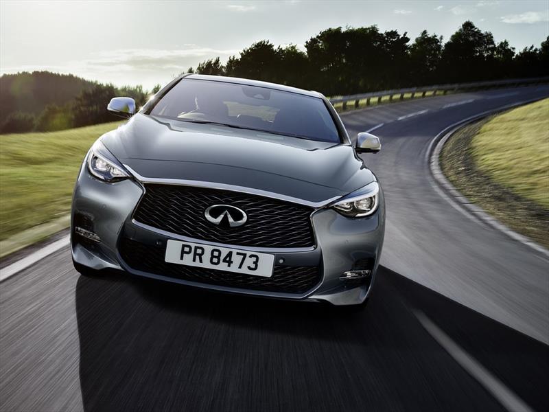 Infiniti Q30