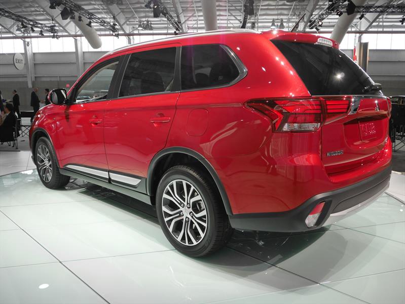 Mitsubishi Outlander 2016