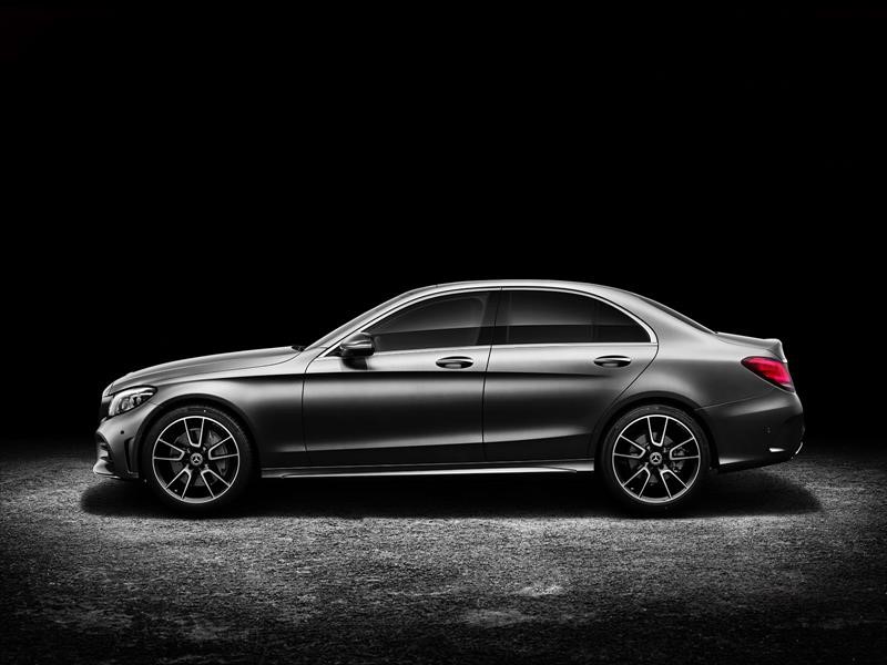 Mercedes-Benz Clase C se actualiza