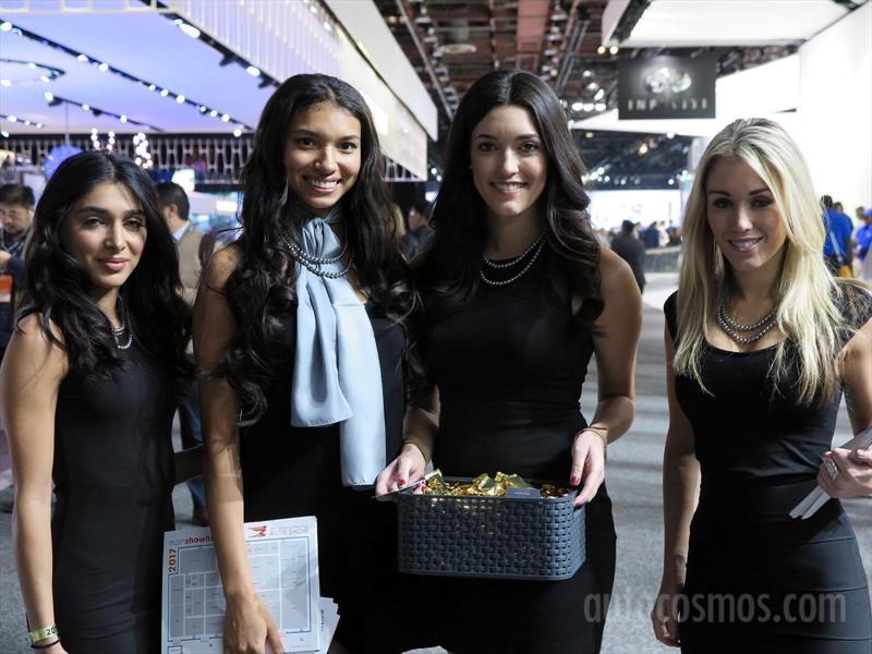 Las chicas del Salón de Detroit 2017