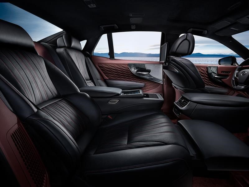 Lexus LS500h