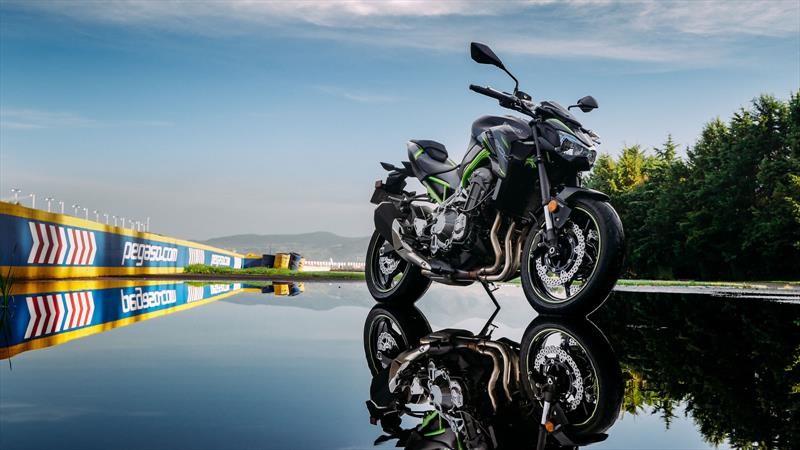 Kawazaki Z900