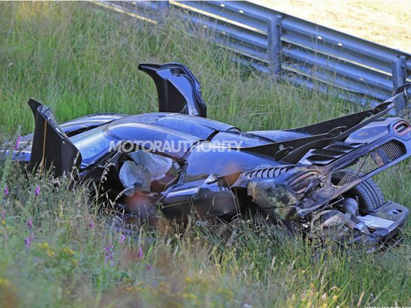 Koenigsegg One:1 destriudo en el Infierno Verde