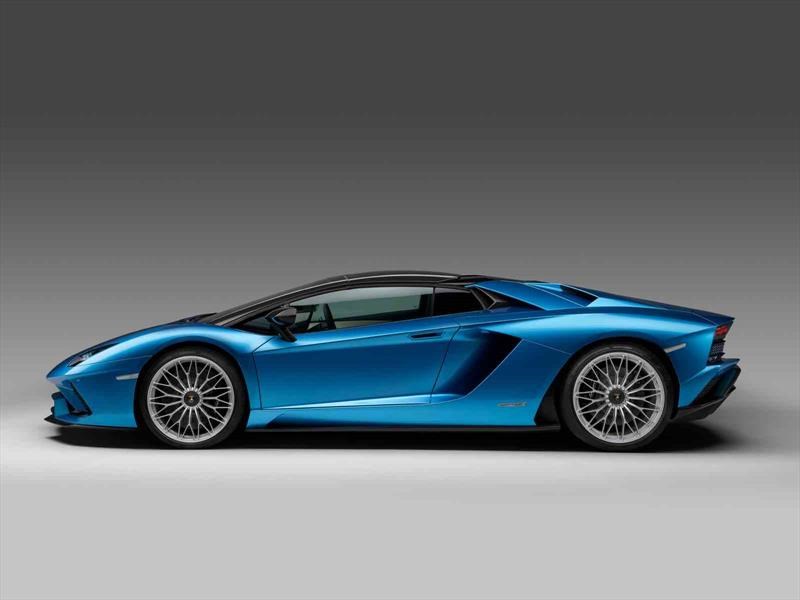 Lamborghini Aventador S Roadster