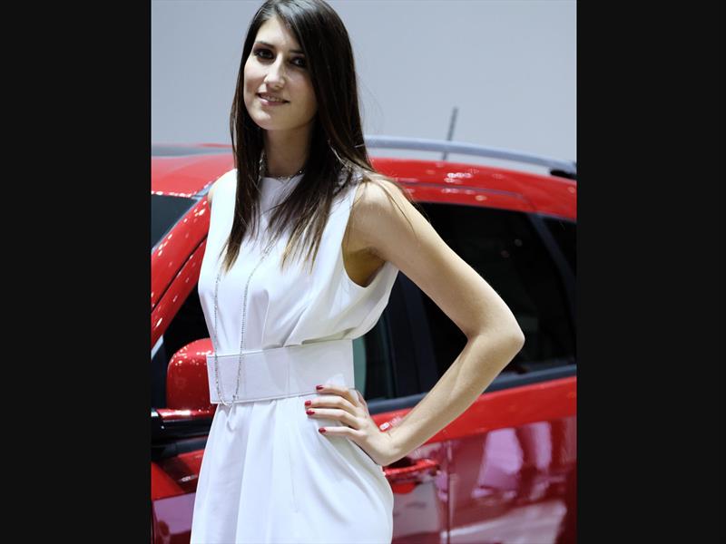 Las chicas del Salón de Ginebra 2014