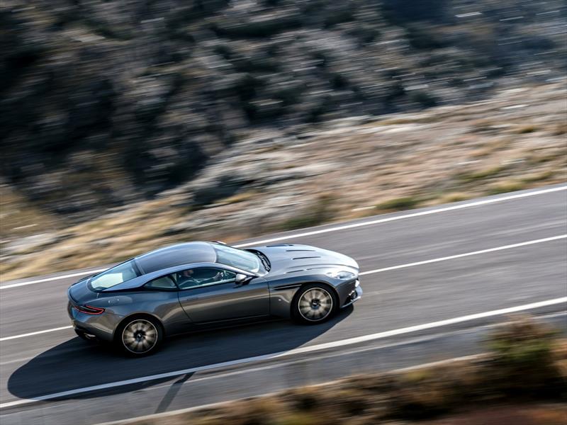 Aston Martin DB11