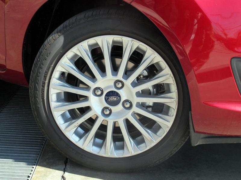 Manejamos el nuevo Ford Fiesta KD Powershift