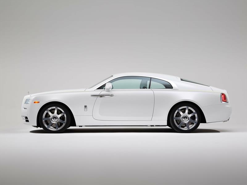 Rolls-Royce Wraith Inspired by Fashion 