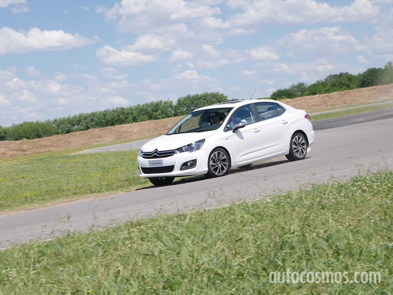 Citroën C4 Lounge S en pista