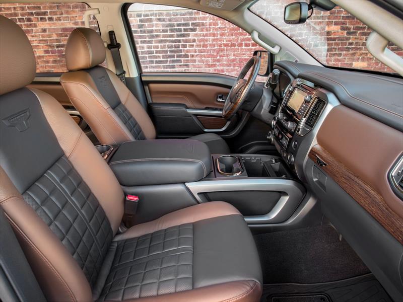 Nissan Titan Crew Cab 2017