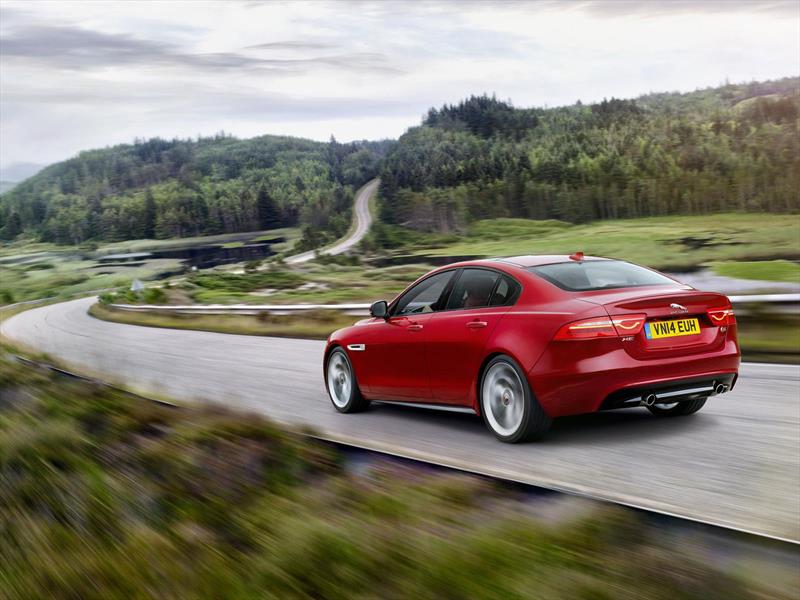 Jaguar XE
