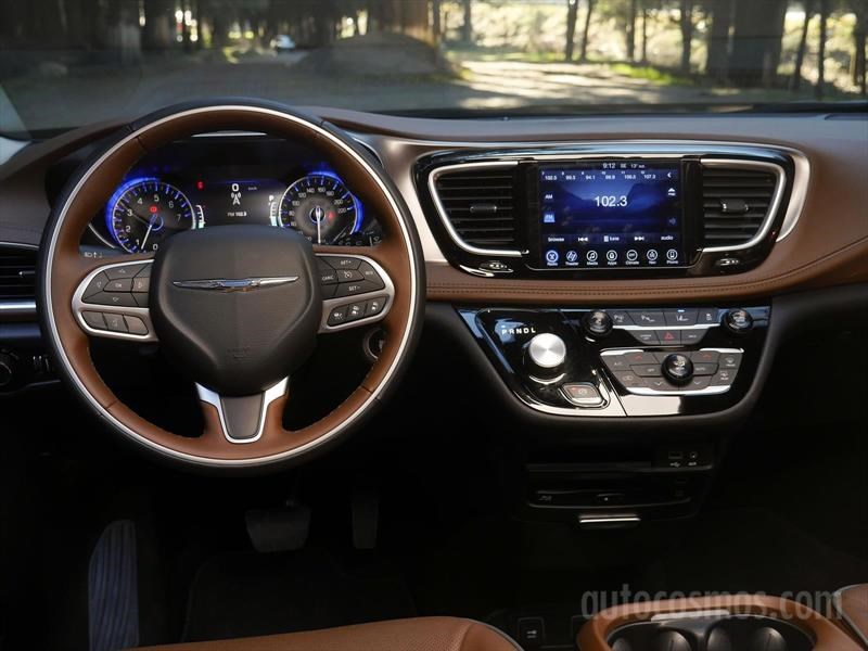 Chrysler Pacifica 2017