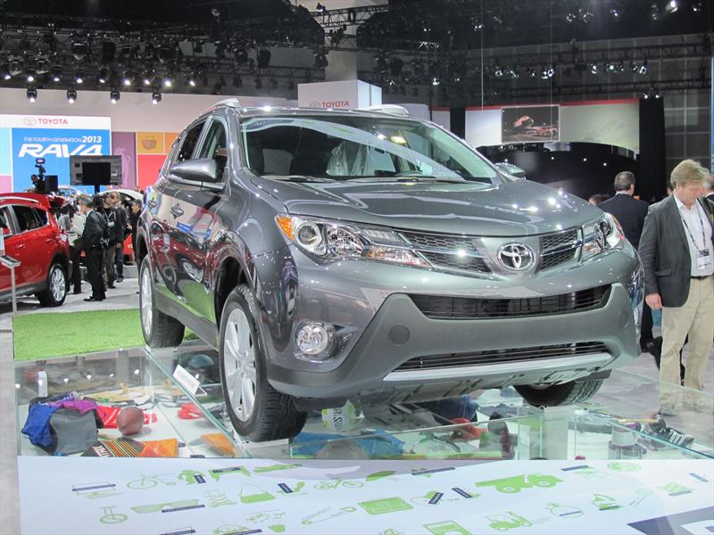 Toyota RAV4 2013 en el Salón de Los Ángeles
