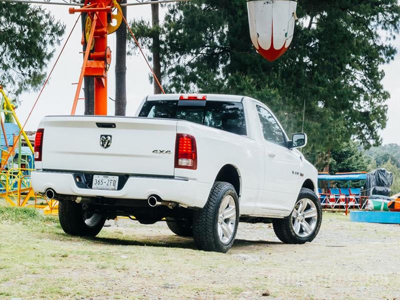 RAM RT 4X4 2014 a prueba
