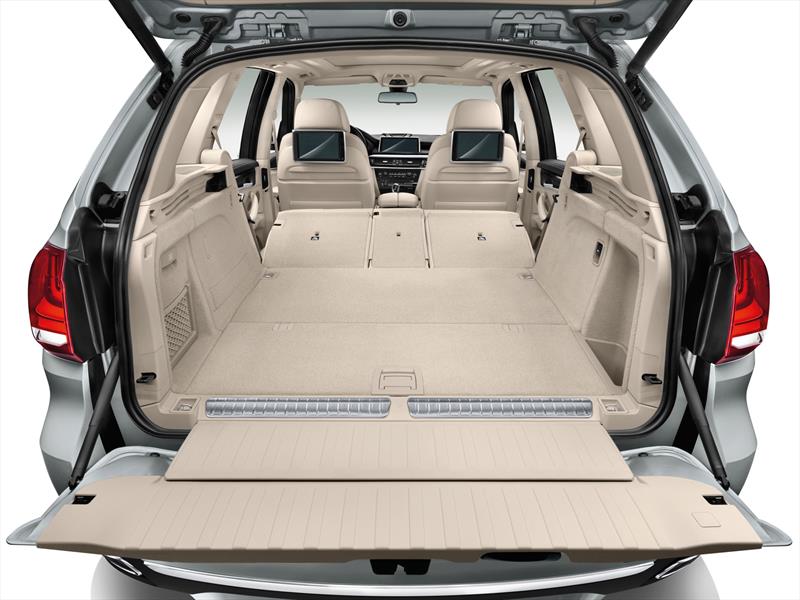 BMW xDrive40e 2016