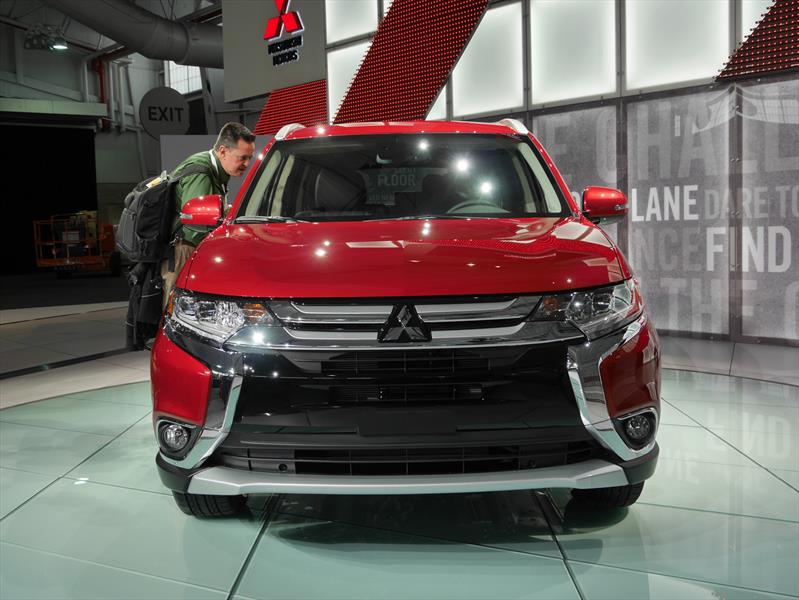 Mitsubishi Outlander 2016