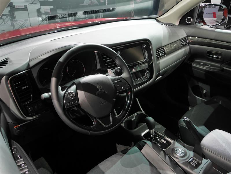Mitsubishi Outlander 2016
