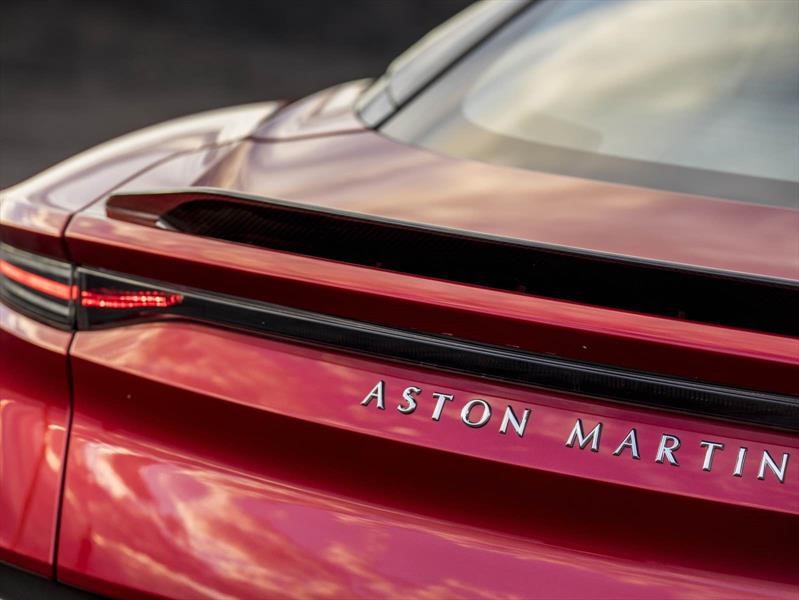 Aston Martin DBS Superleggera 2019