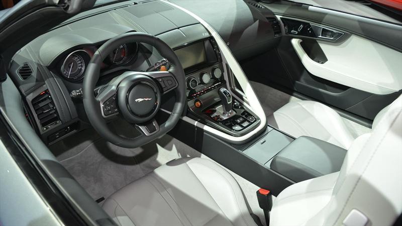Jaguar F-Type se presenta en el Salón de París