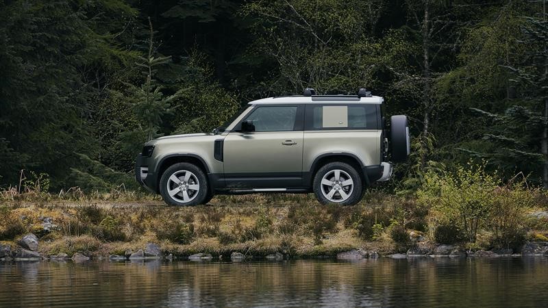Land Rover Defender 2020