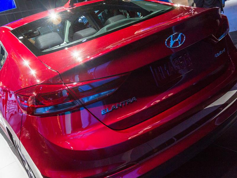 Hyundai Elantra 2017