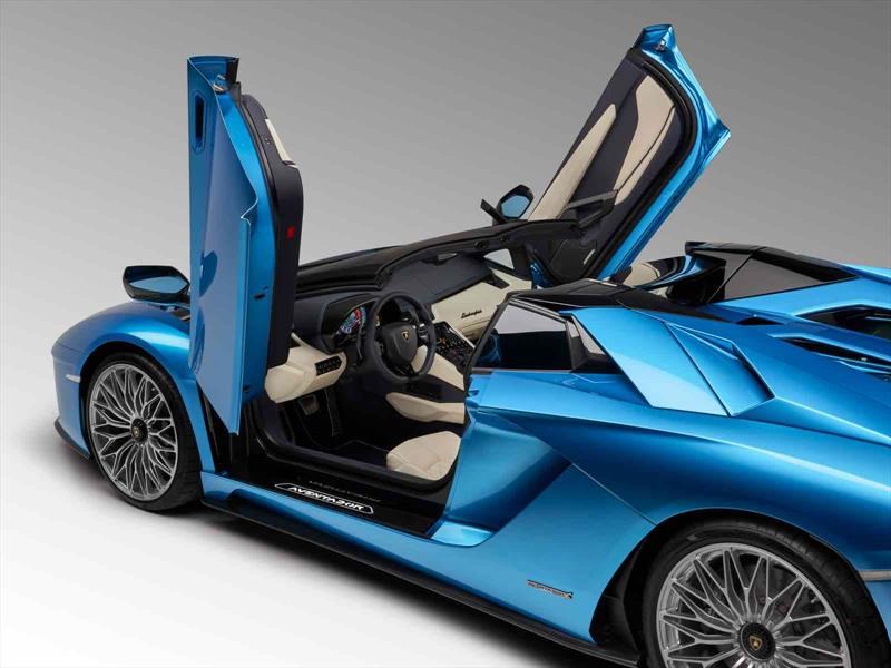Lamborghini Aventador S Roadster