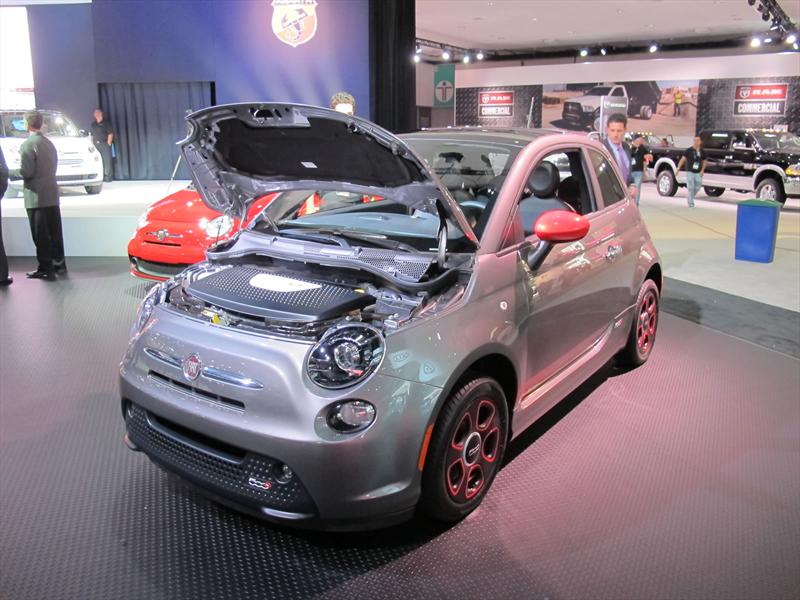 FIAT 500e 2013 en el Salón de Los Angeles