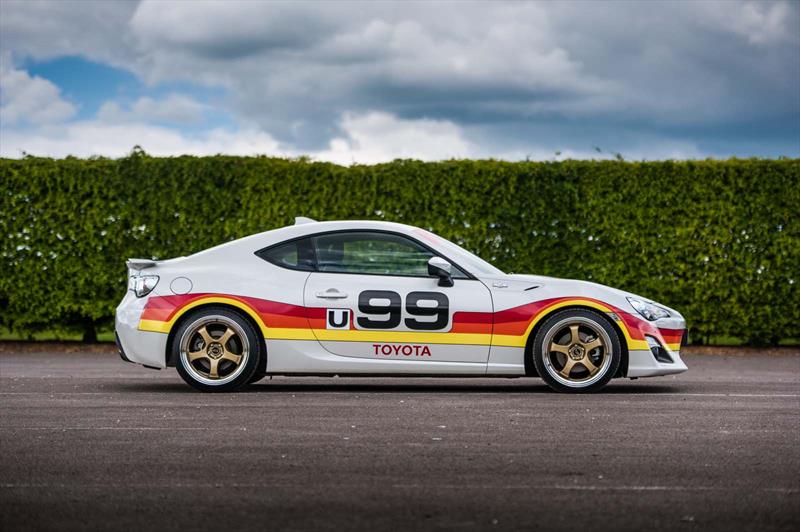 Toyota rinde tributo a su pasado deportivo