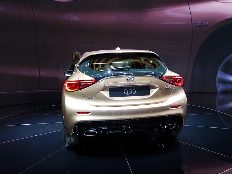 Infiniti Q30
