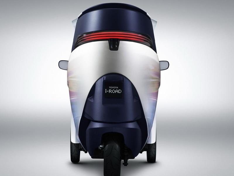Toyota EV i-ROAD, un concept de tres ruedas
