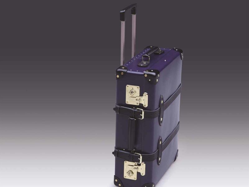 Aston Martin DB9 GT Bond Edition