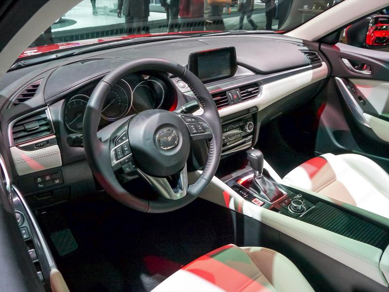 Mazda6 2016 recibe actualización