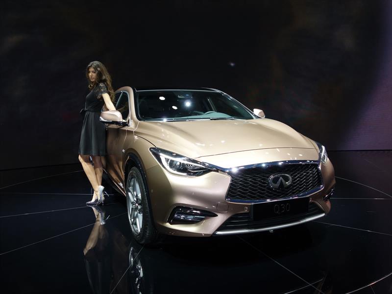 Infiniti Q30