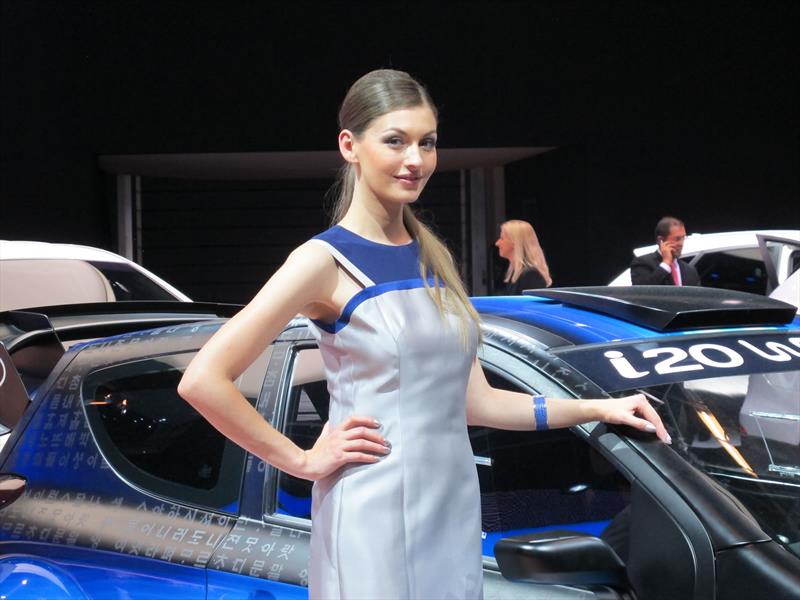 Las chicas del Salón de Frankfurt 2013