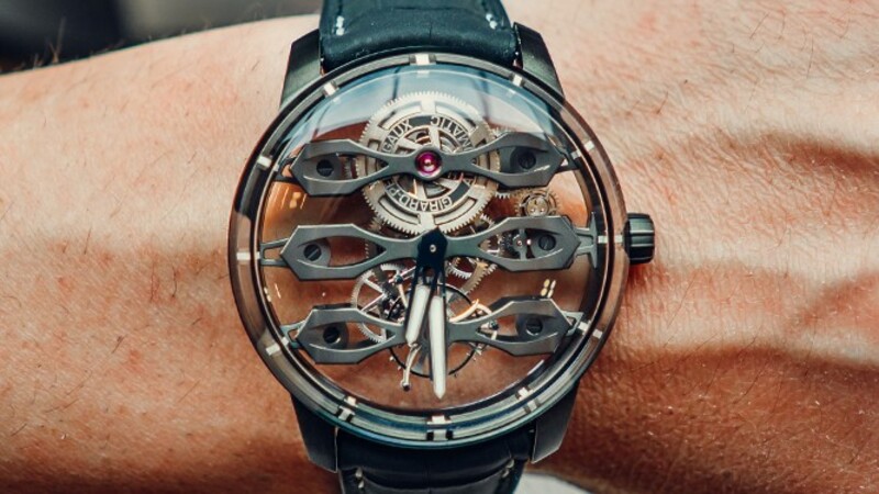 Tourbillon with Three Flying Bridges-Aston Martin Edition: un reloj simplemente espectacular