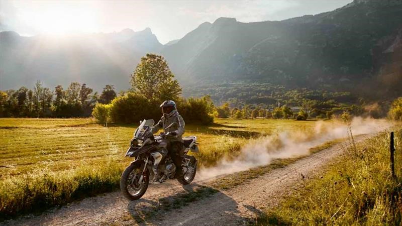 Chile en dos ruedas: BMW Motorrad llega a las RRSS