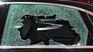 ¿Por qué los vidrios del auto no se rompen como los normales?