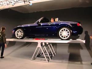 Video: el Mazda MX-5 muestra su perfecta distribución de peso.