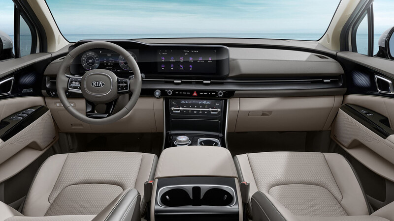 KIA Carnival 2021, la tecnología llegó a su interior
