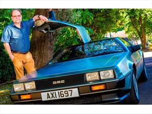 DeLorean supera la velocidad para viajar en el tiempo y consigue multa