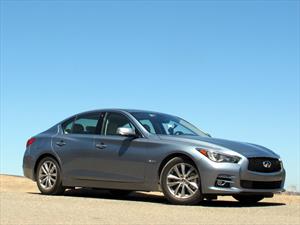 Infiniti Q50 2014, lo manejamos en Los Ángeles