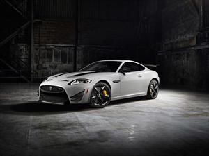 Jaguar XKR-S GT, un animal exótico