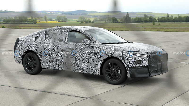 El nuevo Ford Mondeo o Fusión podría ser un Mustang de 4 puertas