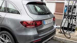 Mercedes-Benz presenta en el país variantes electrificadas de la GLC