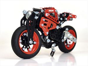 Meccano Ducati Monster 1200 S, un modelo para armar